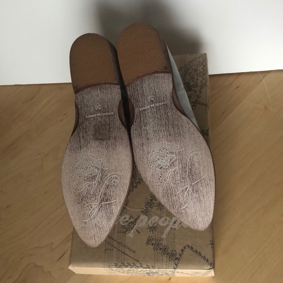 Free People NWT Flat Royale in Silver w/Box Size 8 - Picture 6 of 6
